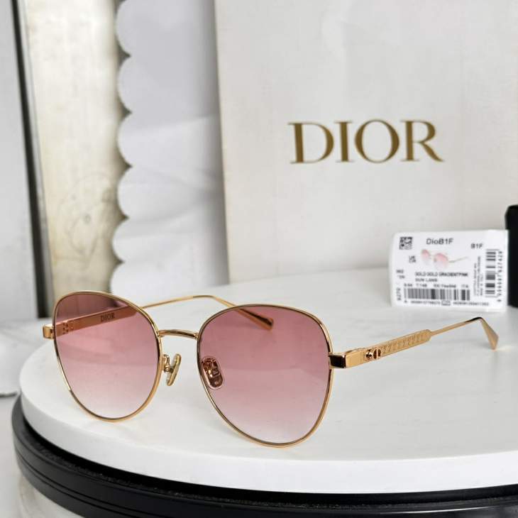 Picture of Dior Sunglasses _SKUfw76720843fw
